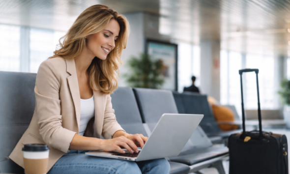 Why Staying Connected While Traveling Is a Competitive Advantage