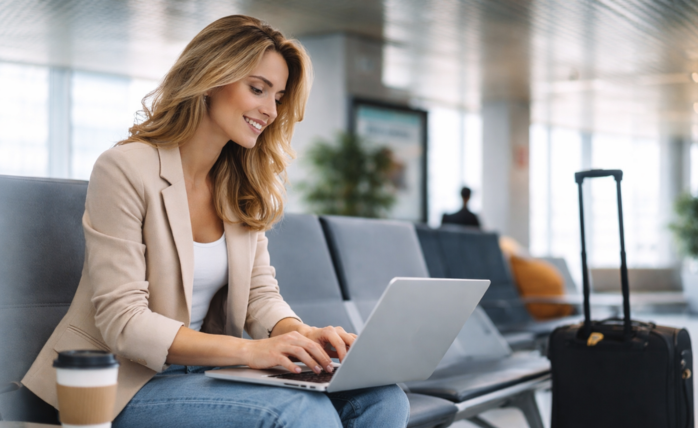 Why Staying Connected While Traveling Is a Competitive Advantage